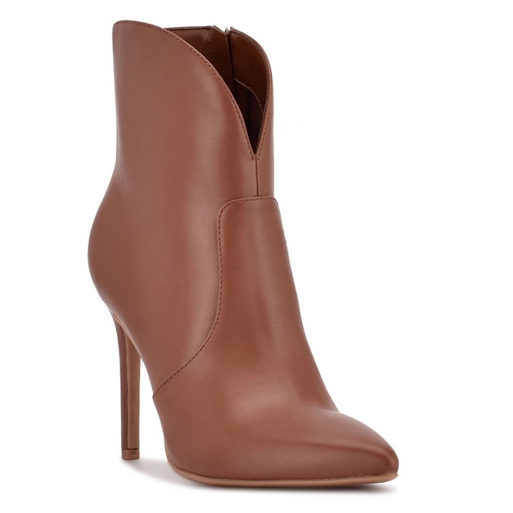 🎉HP🎉 Nine West Tunes Women’s High Heel Ankle Boots in Medium Brown